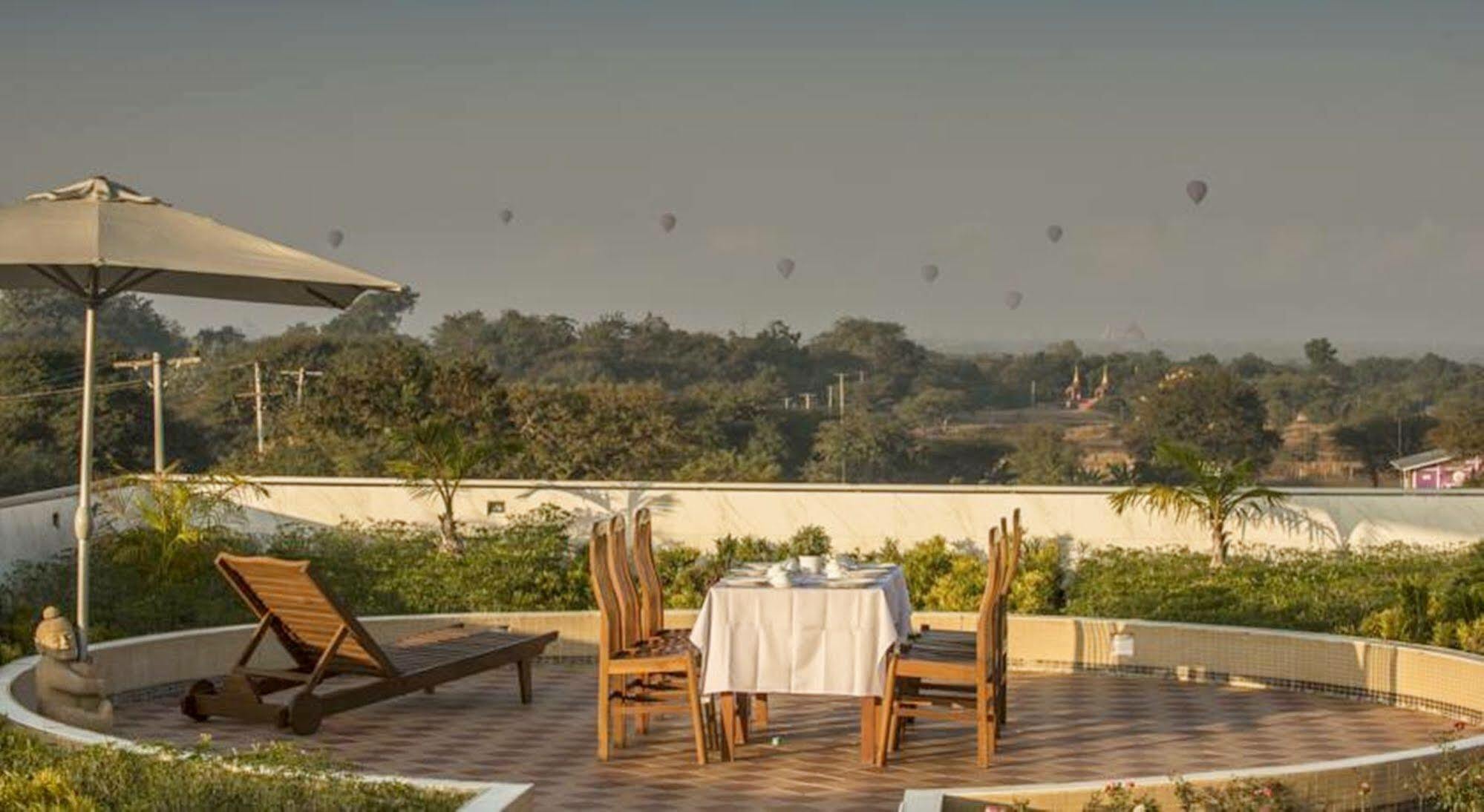 Sky View Hotel Bagan Exteriör bild